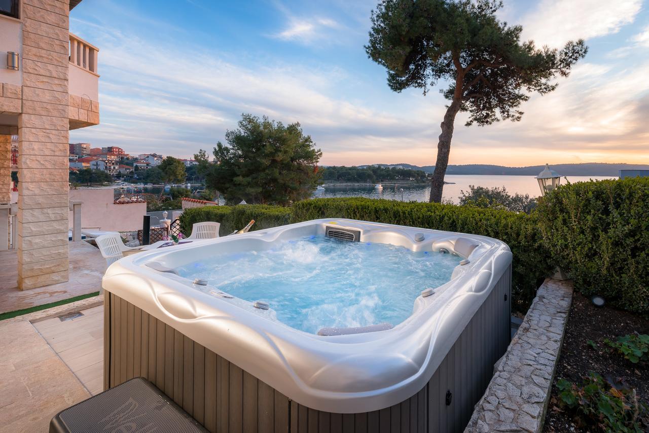 Apartments Villa Luxor Trogir Kültér fotó